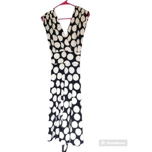 Traces by Tracy Evans midi dress. Women's size 8. Stretchy, tank style.